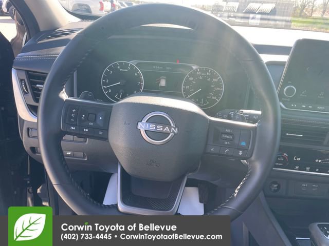 Used 2025 Nissan Rogue SV image 22