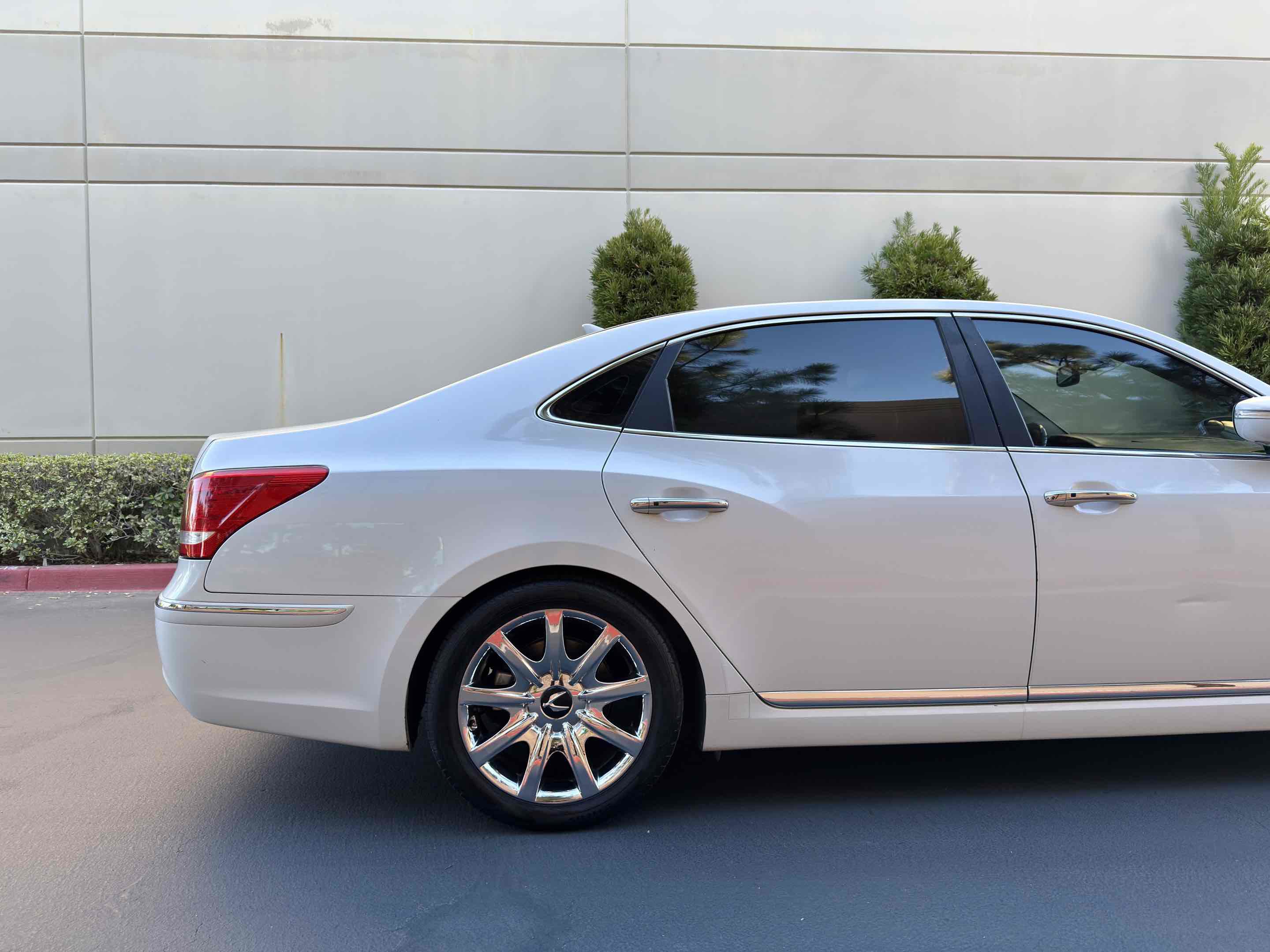 Used 2011 Hyundai Equus Ultimate image 6