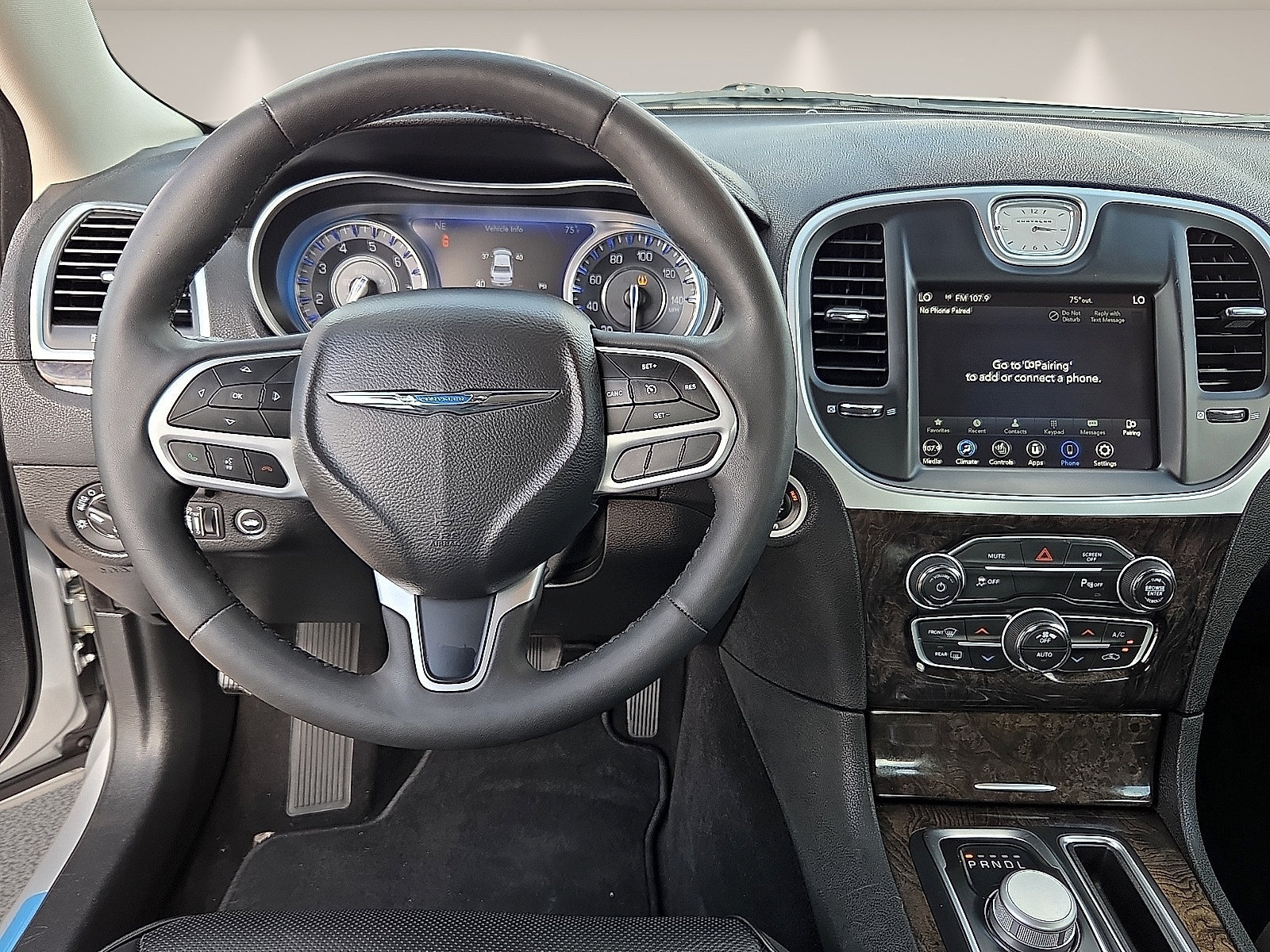 Used 2022 Chrysler 300 Touring L w/ Comfort Group RWD image 12