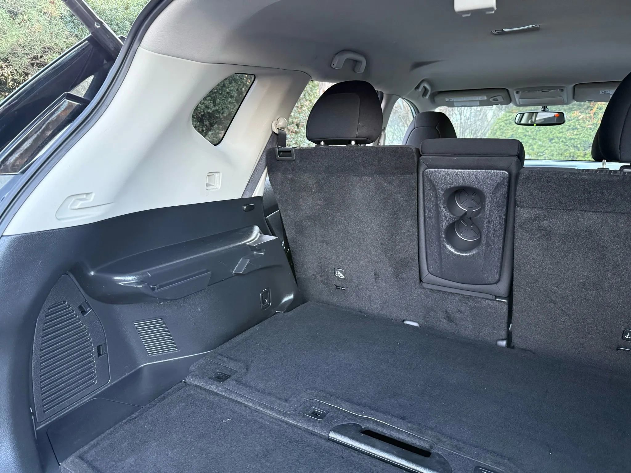 Used 2017 Nissan Rogue SV w/ SV Premium Package image 37