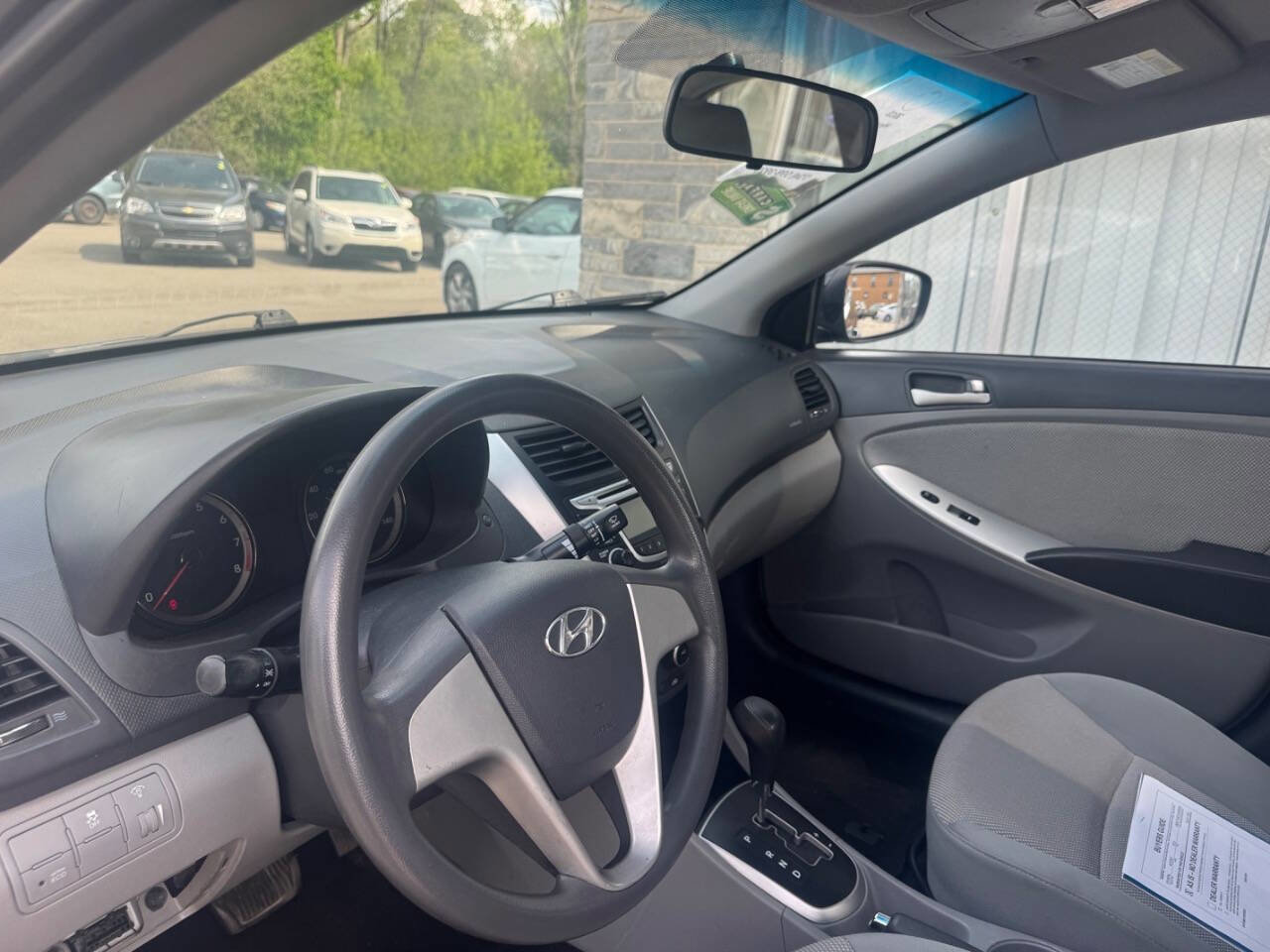 Used 2013 Hyundai Accent GLS FWD image 10