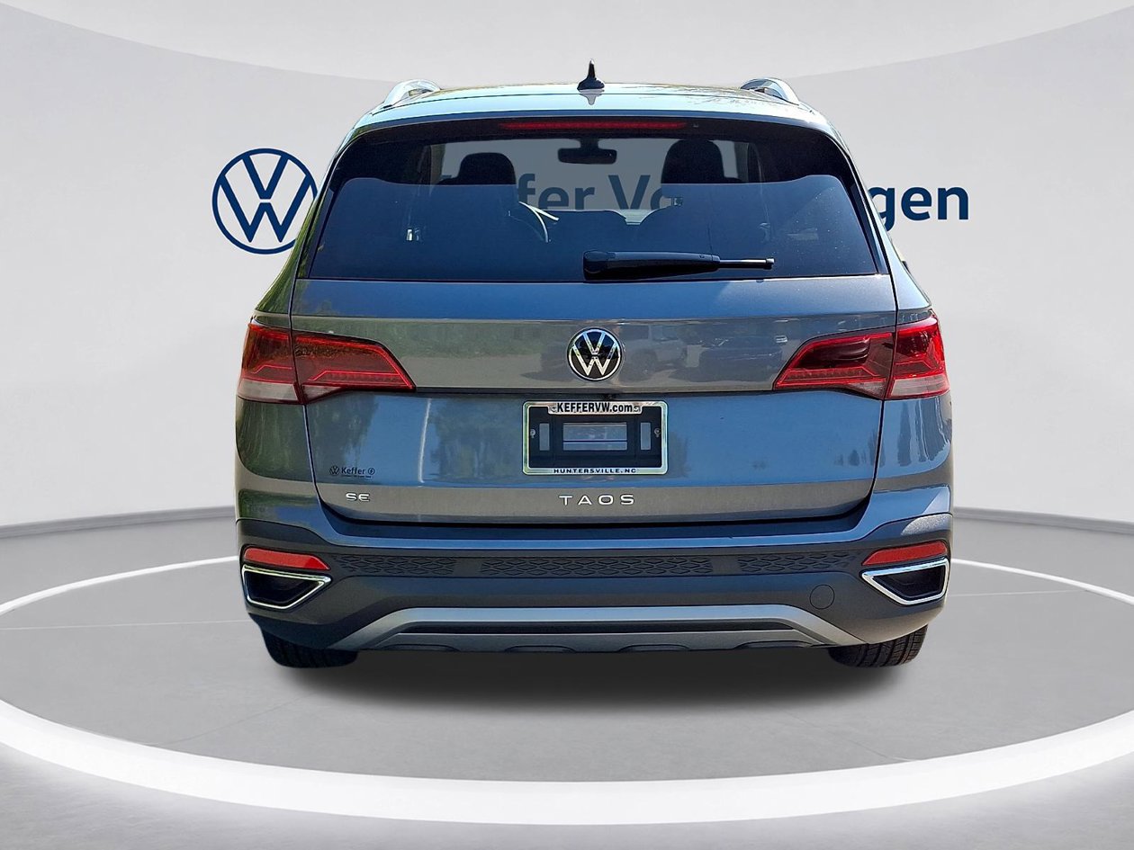Certified 2023 Volkswagen Taos SE FWD image 5