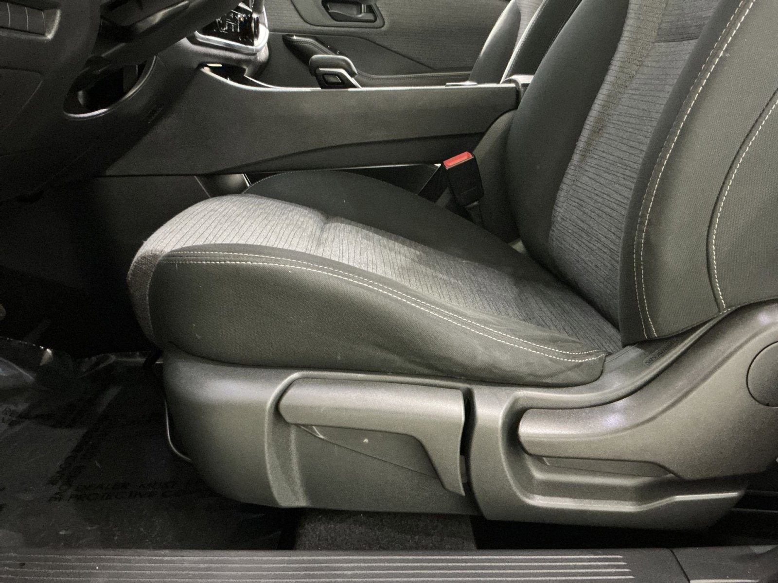 Used 2021 Nissan Rogue S image 22