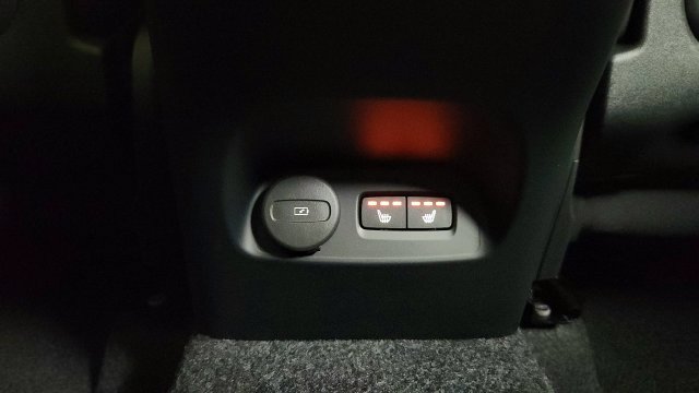 New 2026 Volvo XC40 B5 Plus w/ Protection Package Premier AWD/4WD image 30