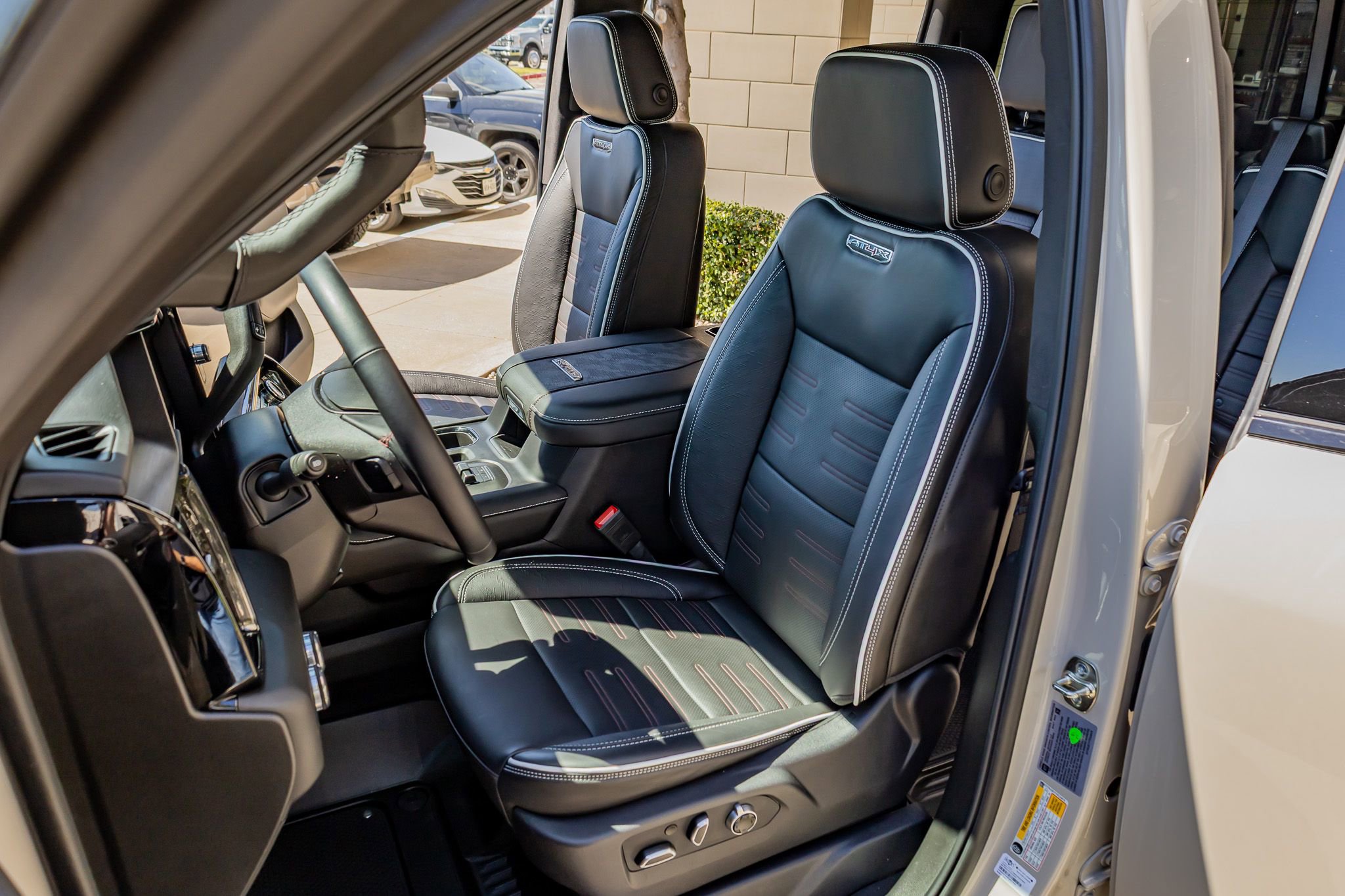 Used 2026 GMC Sierra 2500 AT4X image 29