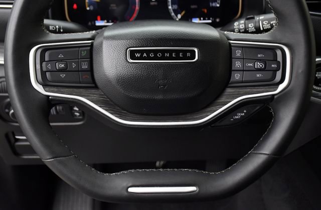 Used 2023 Jeep Wagoneer Series III w/ Premium Group I image 7