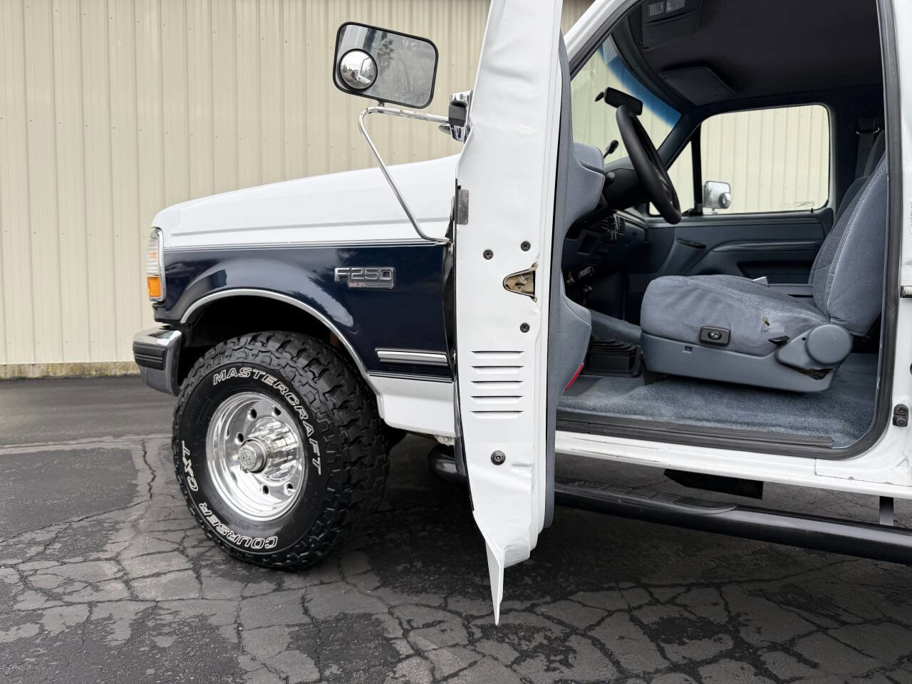 Used 1993 Ford F250 XLT image 98