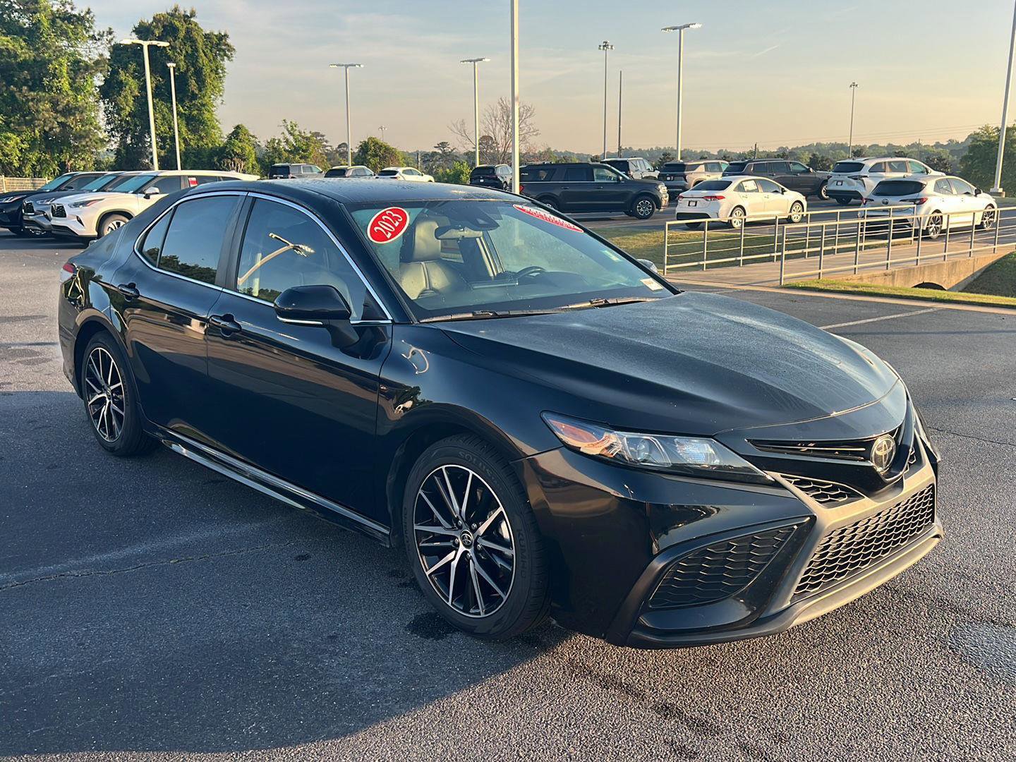 Certified 2023 Toyota Camry SE FWD image 8