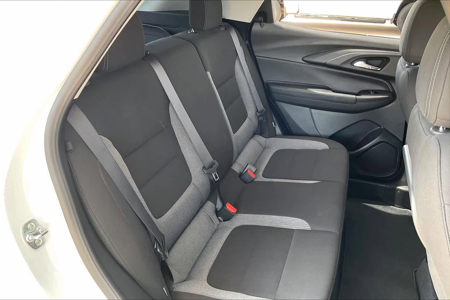 Certified 2025 Chevrolet TrailBlazer LS w/ LS Convenience Package FWD image 19