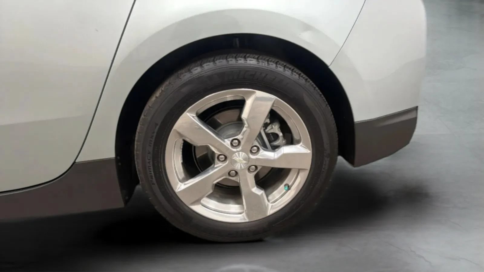 Used 2012 Chevrolet Volt Premium w/ Premium Trim Package FWD image 26