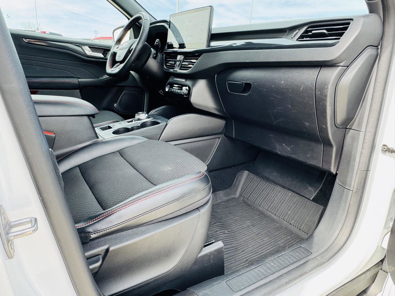 Used 2023 Ford Escape ST-Line w/ Tech Pack #1 image 34