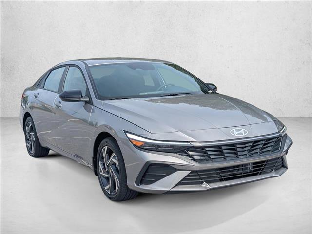 Certified 2025 Hyundai Elantra SEL image 7