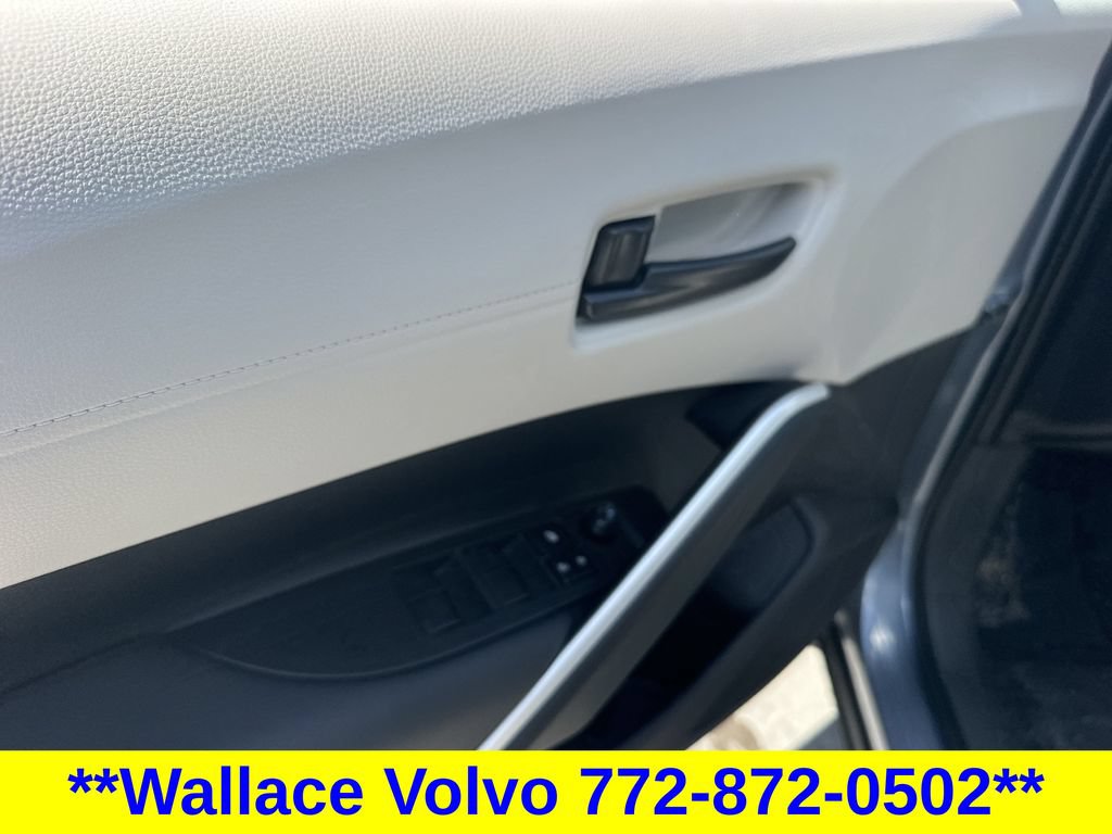 Used 2026 Toyota Corolla Cross LE FWD image 17