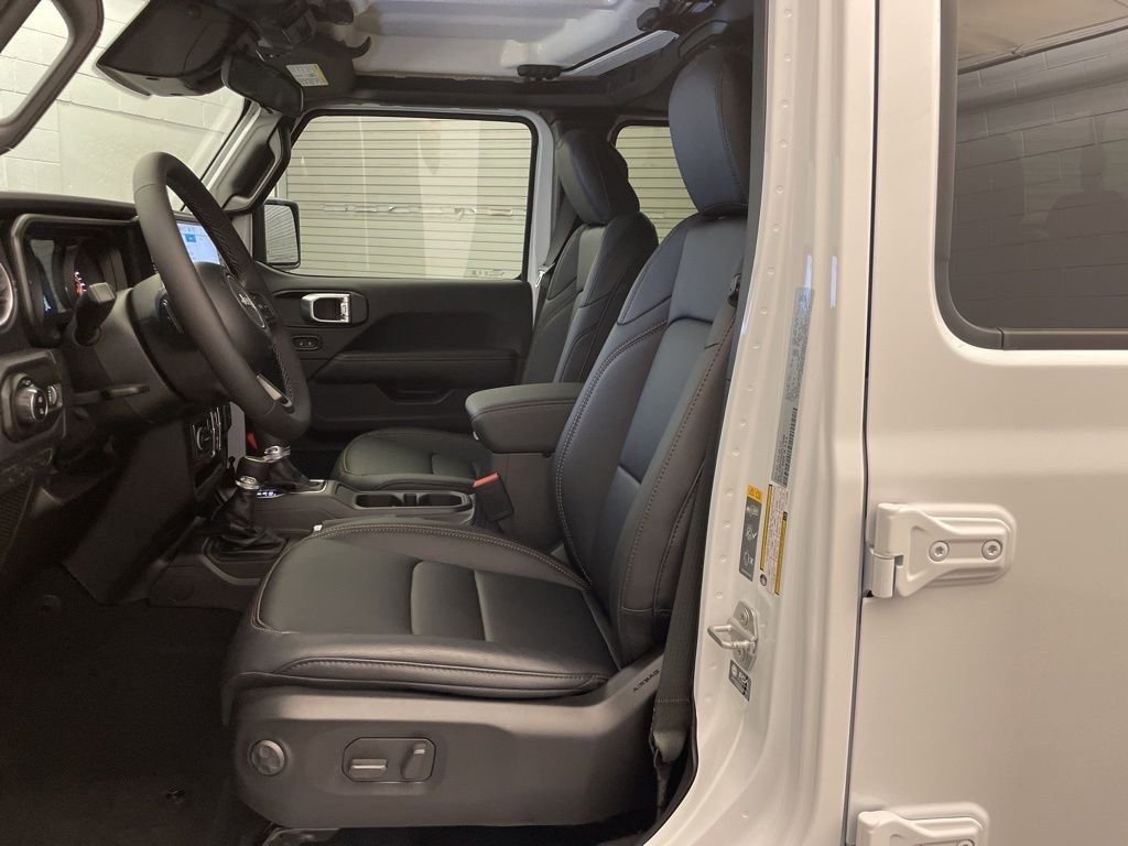 New 2026 Jeep Gladiator Sport image 14