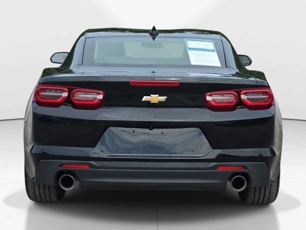 Used 2023 Chevrolet Camaro LT RWD image 7