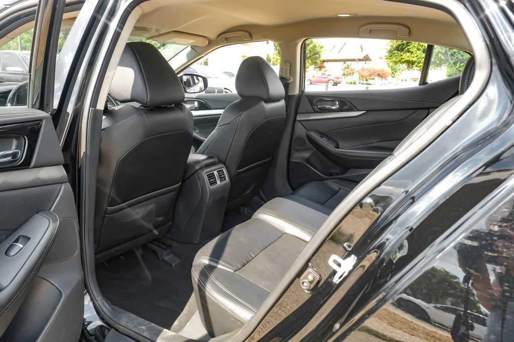 Used 2021 Nissan Maxima 3.5 SV w/ Floor Mat Group FWD image 38