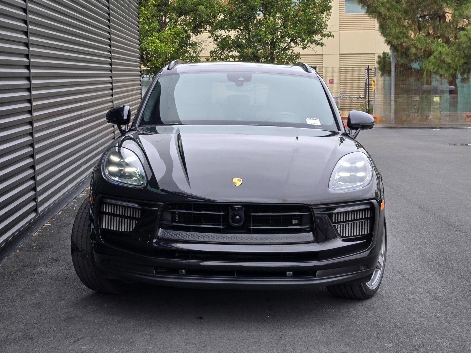 Certified 2024 Porsche Macan S AWD/4WD image 11