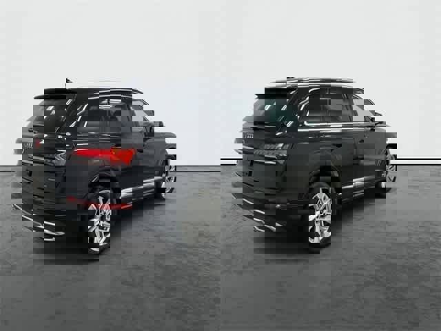 Used 2024 Audi Q7 3.0T Premium Plus image 4