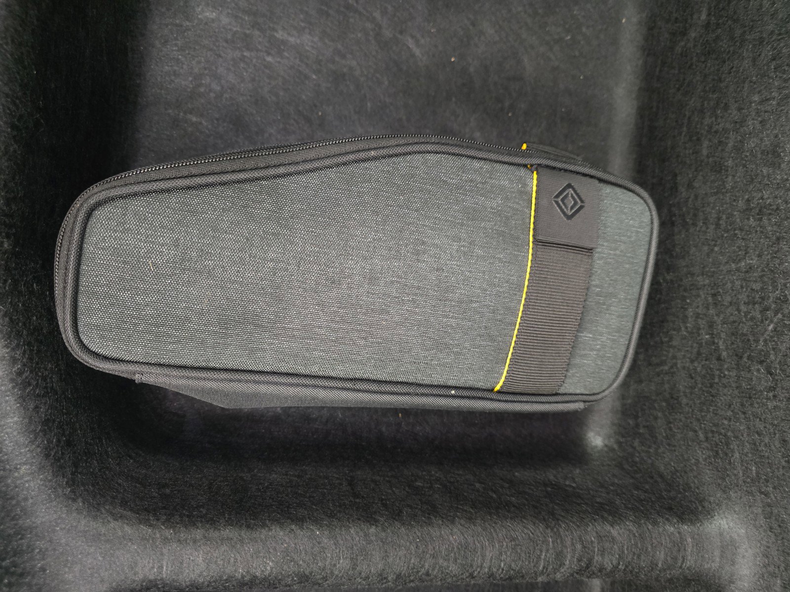 Used 2023 Rivian R1S Adventure image 30