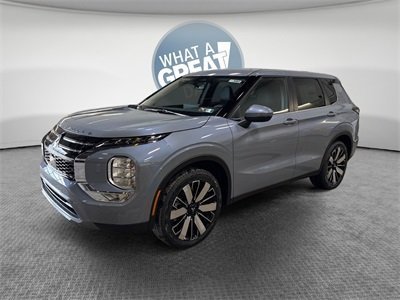 New 2026 Mitsubishi Outlander SE image 8