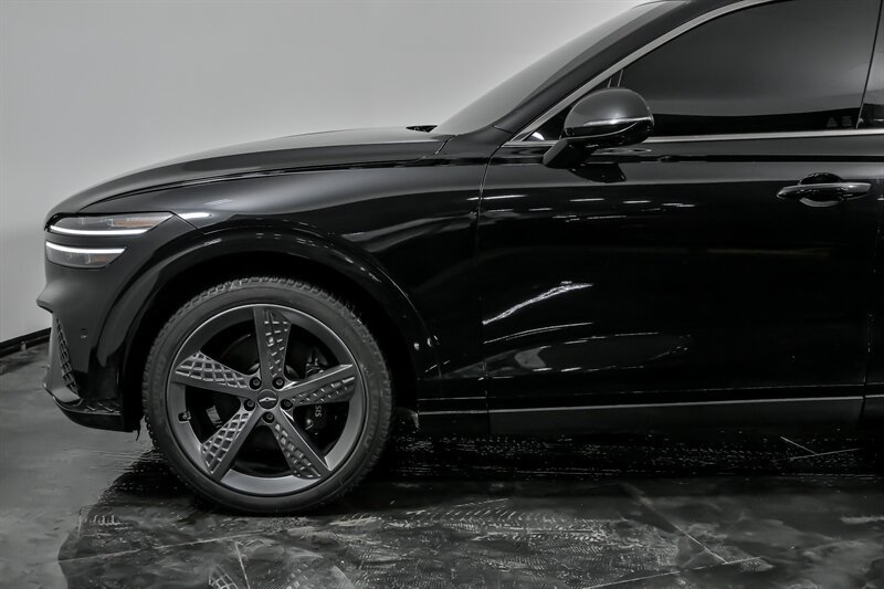 Used 2023 Genesis GV70 3.5T Sport w/ Sport Prestige Package AWD/4WD image 5