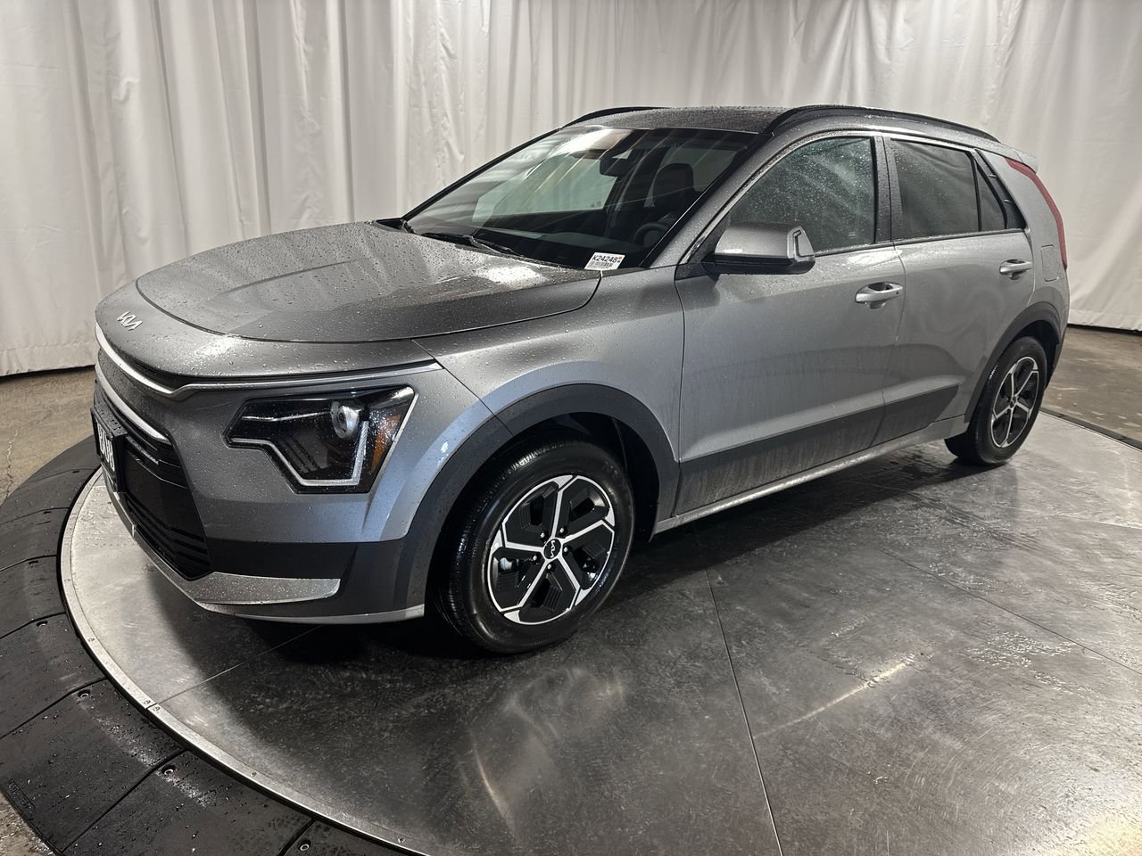 New 2025 Kia Niro EX