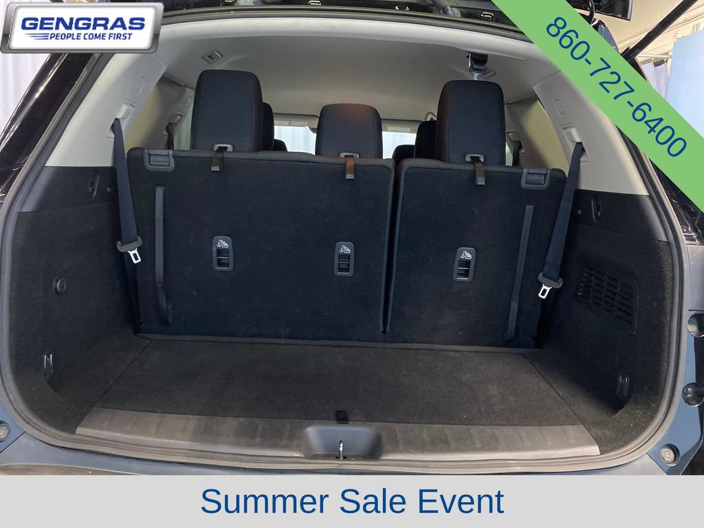 Used 2022 Nissan Pathfinder SV AWD/4WD image 34