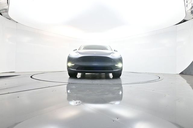 Used 2021 Tesla Model Y Long Range image 26