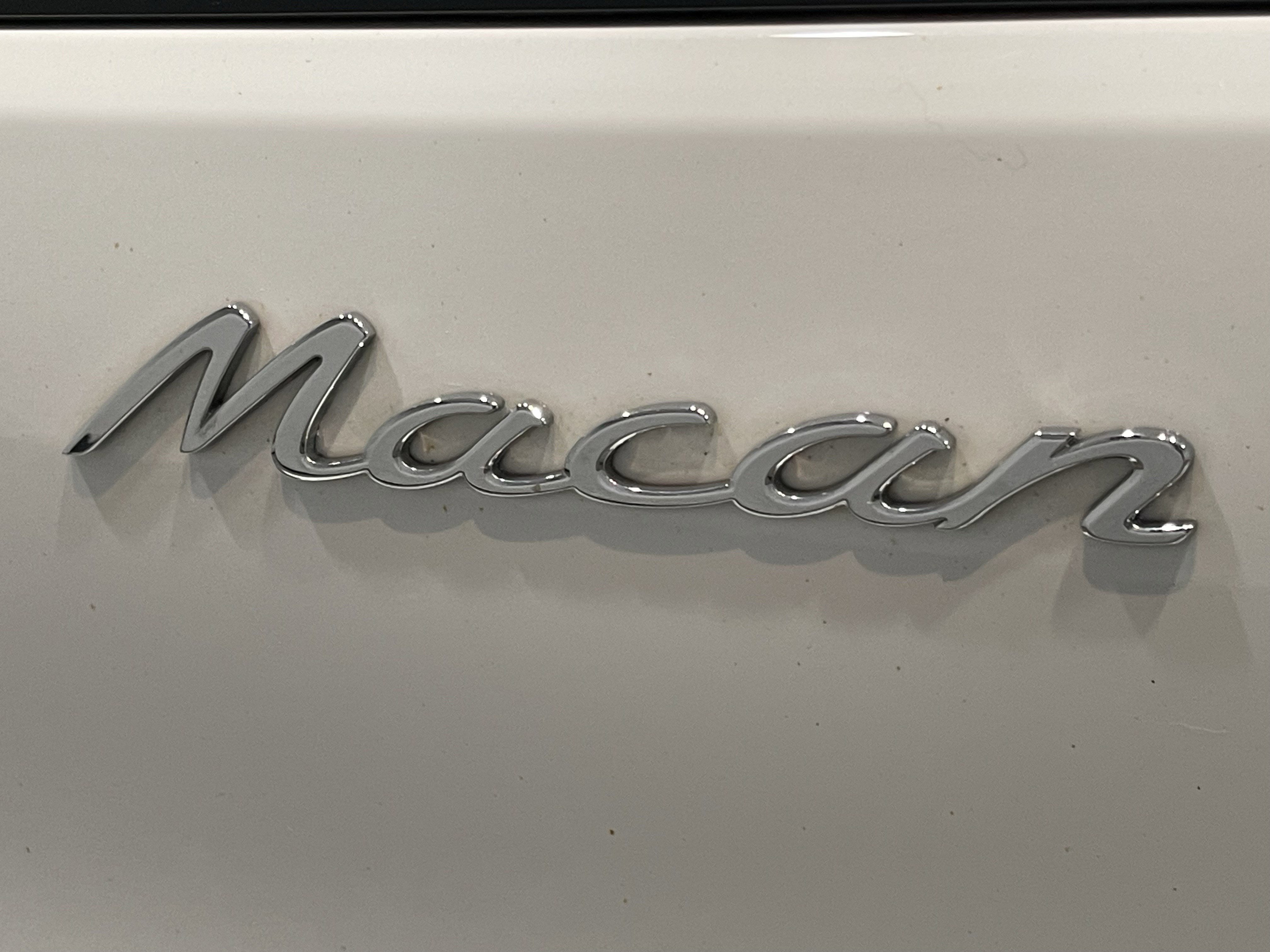 Used 2022 Porsche Macan image 25