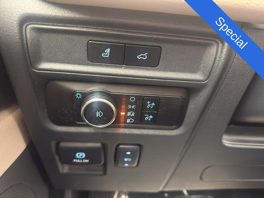 Used 2024 Ford Expedition Limited image 21