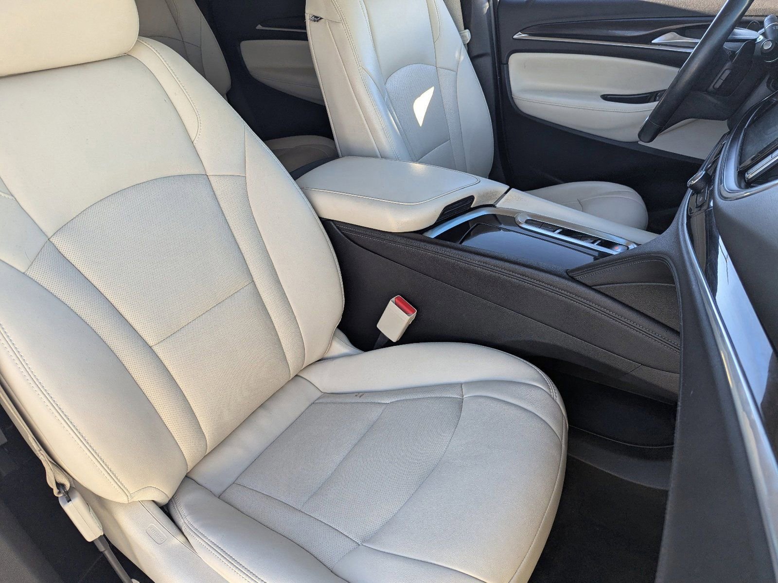 Used 2022 Buick Enclave Essence w/ Experience Buick Package image 11