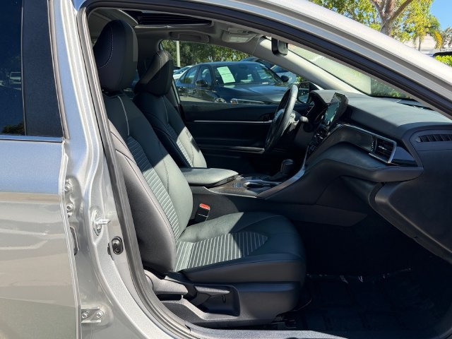 Used 2024 Toyota Camry SE w/ Cold Weather Package FWD image 20