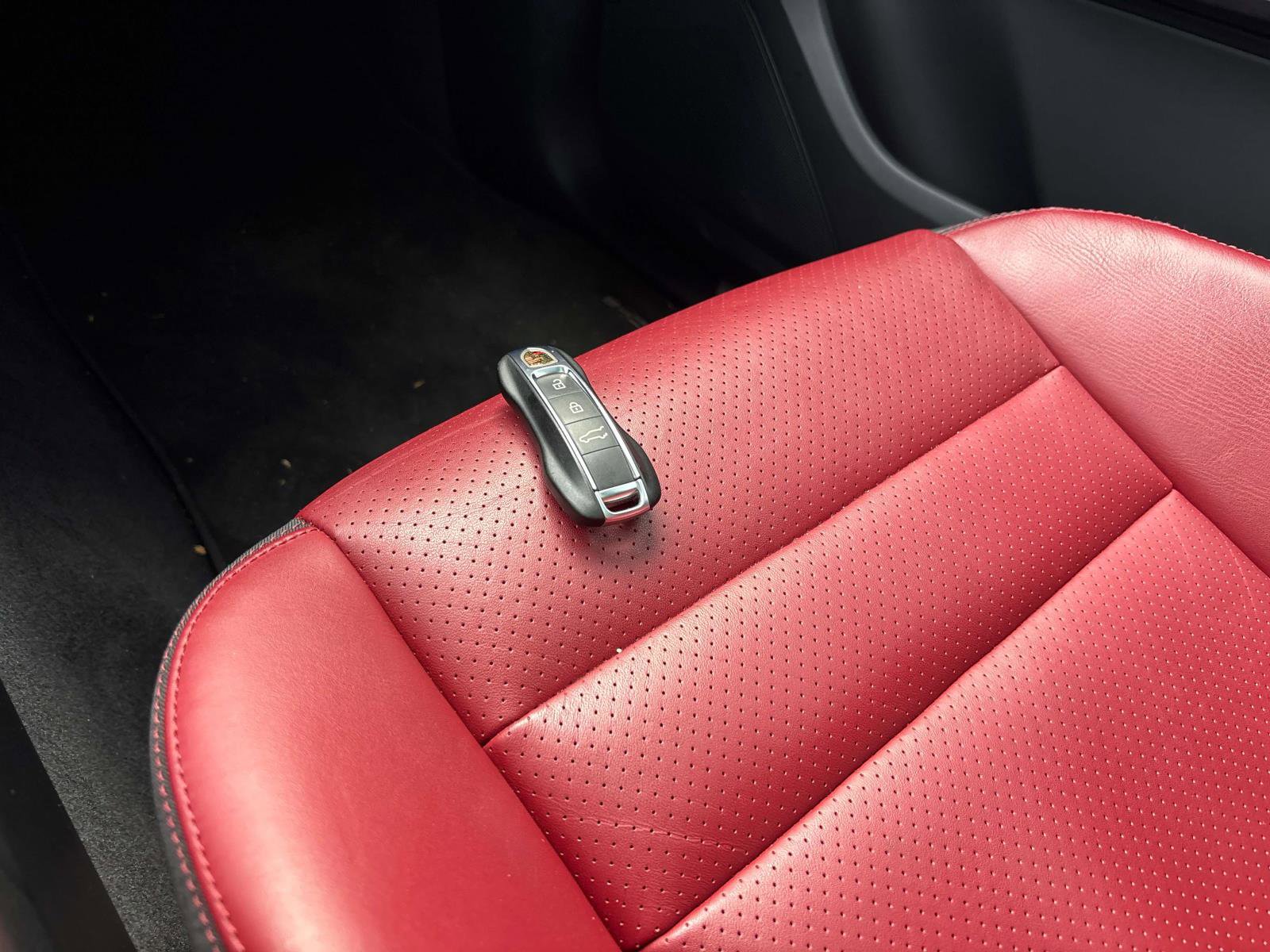 Used 2024 Porsche Cayenne image 24