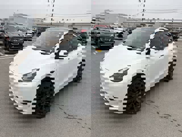 Used 2021 Tesla Model Y Performance image 2