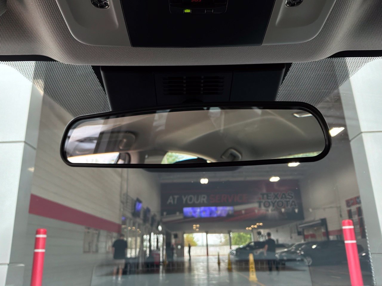 Used 2026 Toyota Camry LE FWD image 19