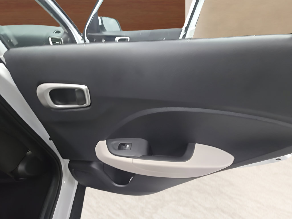New 2026 Hyundai Venue SEL FWD image 22
