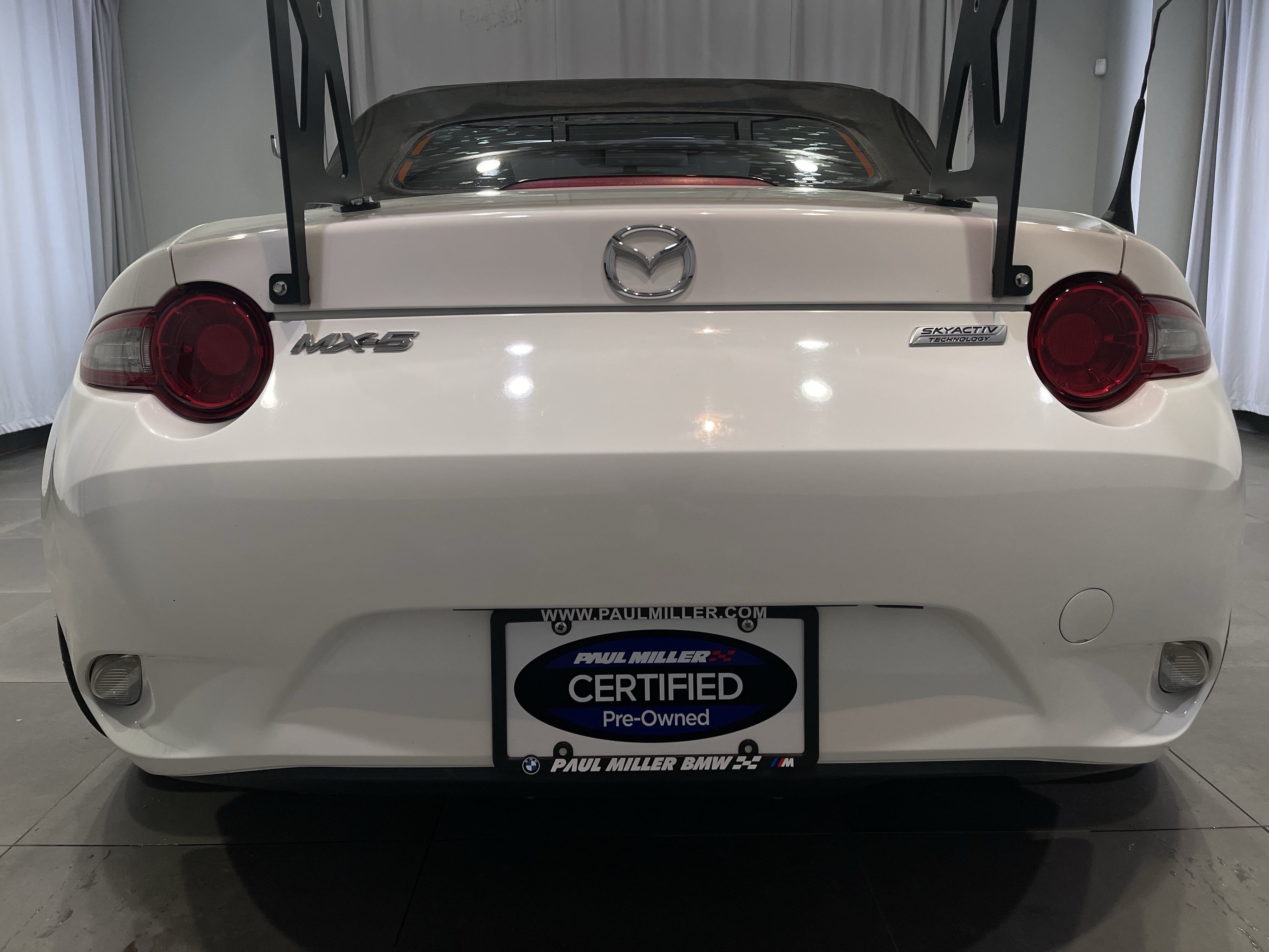Used 2016 MAZDA MX-5 Miata Sport RWD image 5