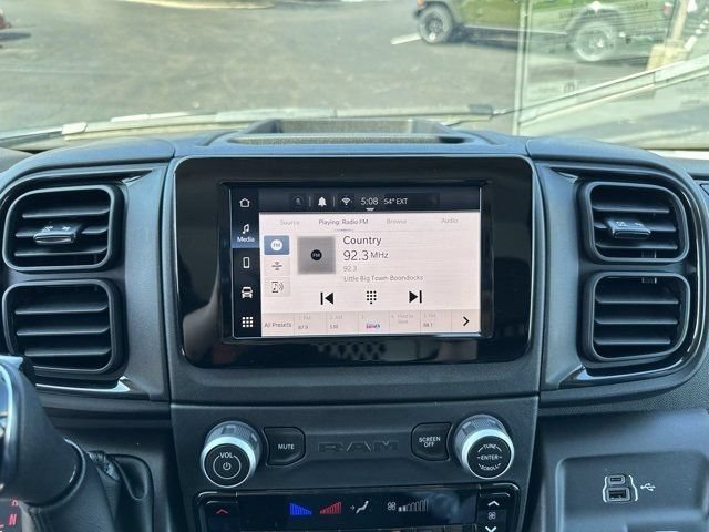 New 2024 RAM ProMaster 2500 w/ Safety Group FWD image 17