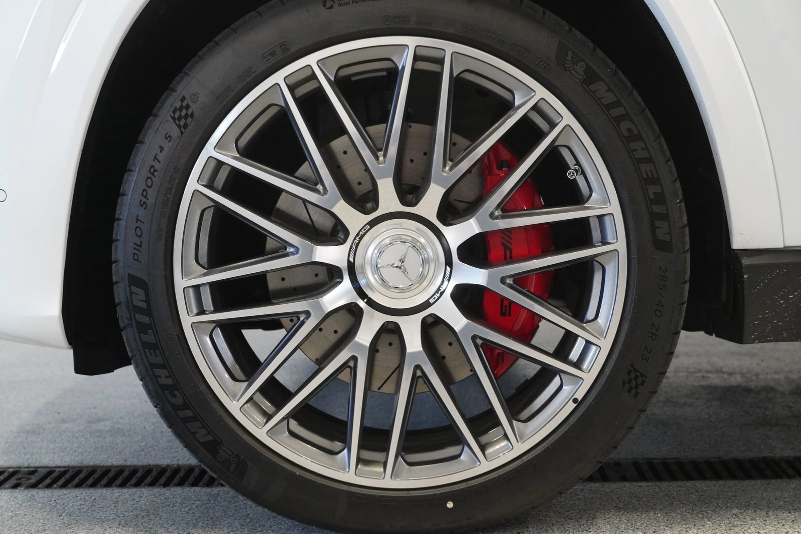 New 2026 Mercedes-Benz GLS 63 AMG 4MATIC image 11