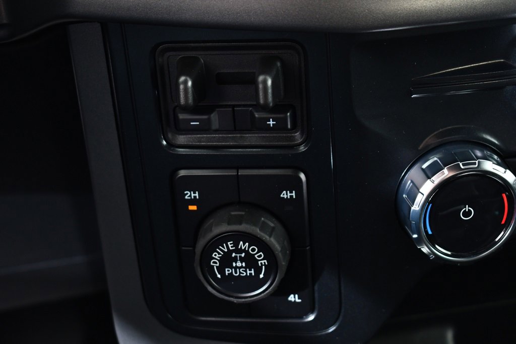 New 2025 Ford F150 XLT w/ Equipment Group 302A MID image 31