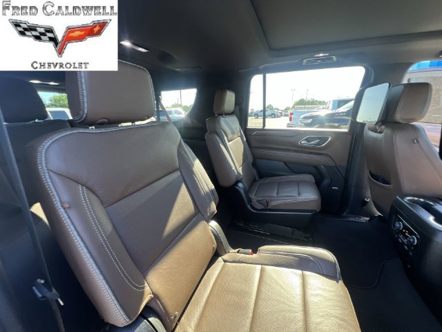 Used 2024 Chevrolet Suburban High Country w/ Advanced Technology Package AWD/4WD image 33