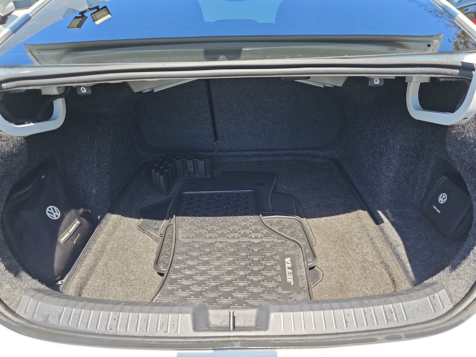 Used 2019 Volkswagen Jetta S w/ Driver Assistance Package FWD image 12
