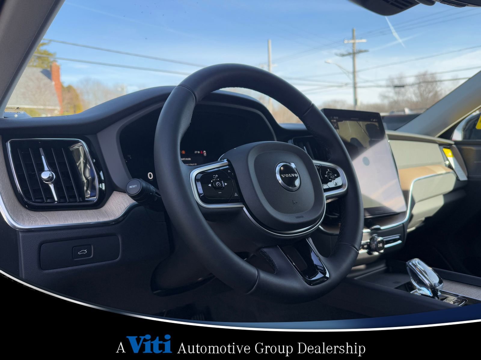 Used 2026 Volvo XC60 B5 Plus w/ Protection Package Premier AWD/4WD image 12