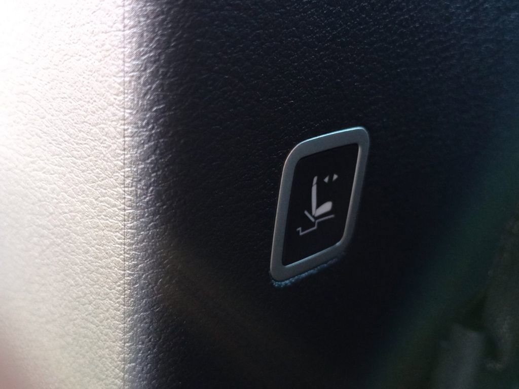 New 2026 Chrysler Pacifica Select image 14
