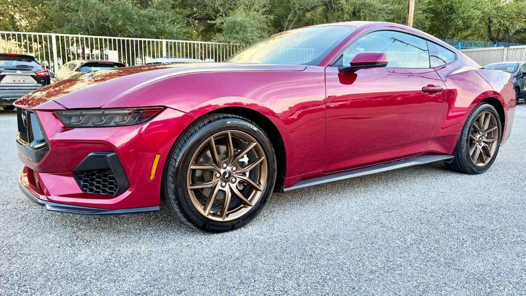 Used 2026 Ford Mustang Premium RWD image 1