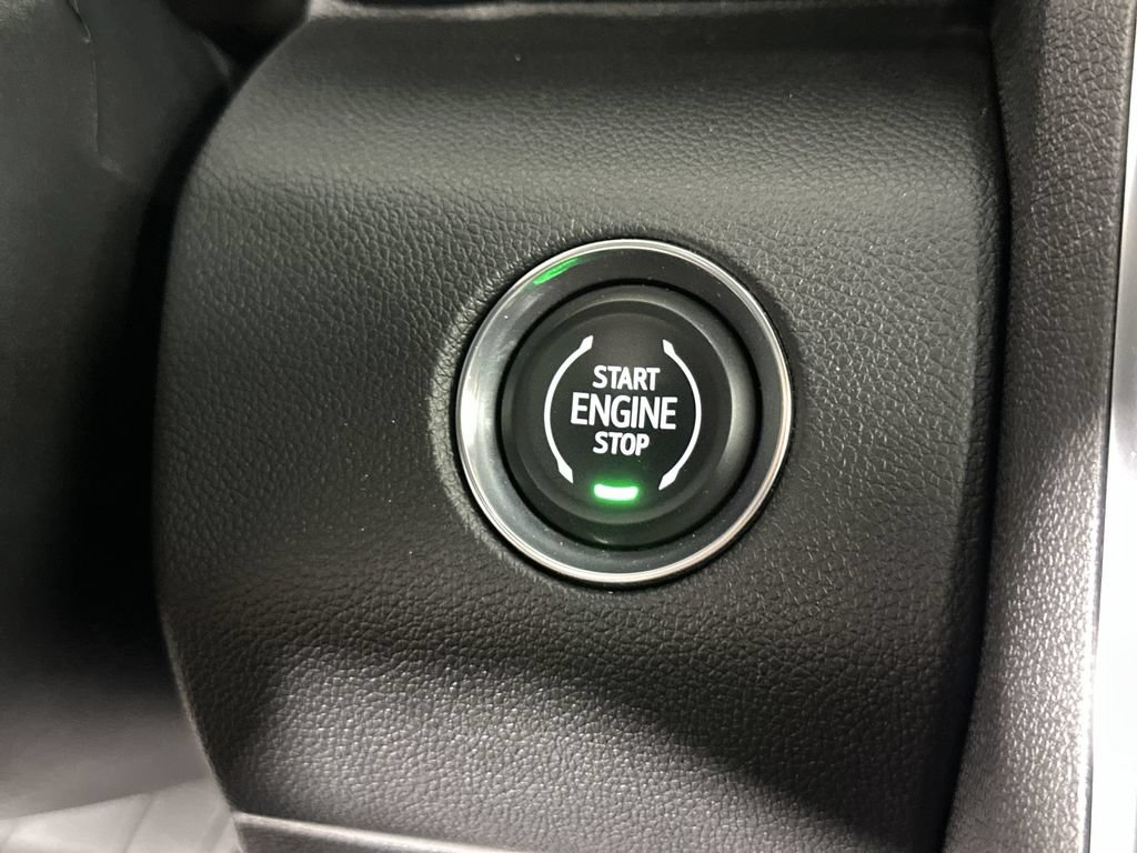 Used 2026 GMC Acadia Elevation w/ Elevation Premium Package FWD image 19