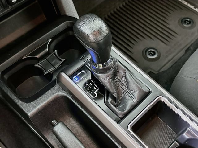 Used 2020 Toyota Tacoma SR5 AWD/4WD image 21