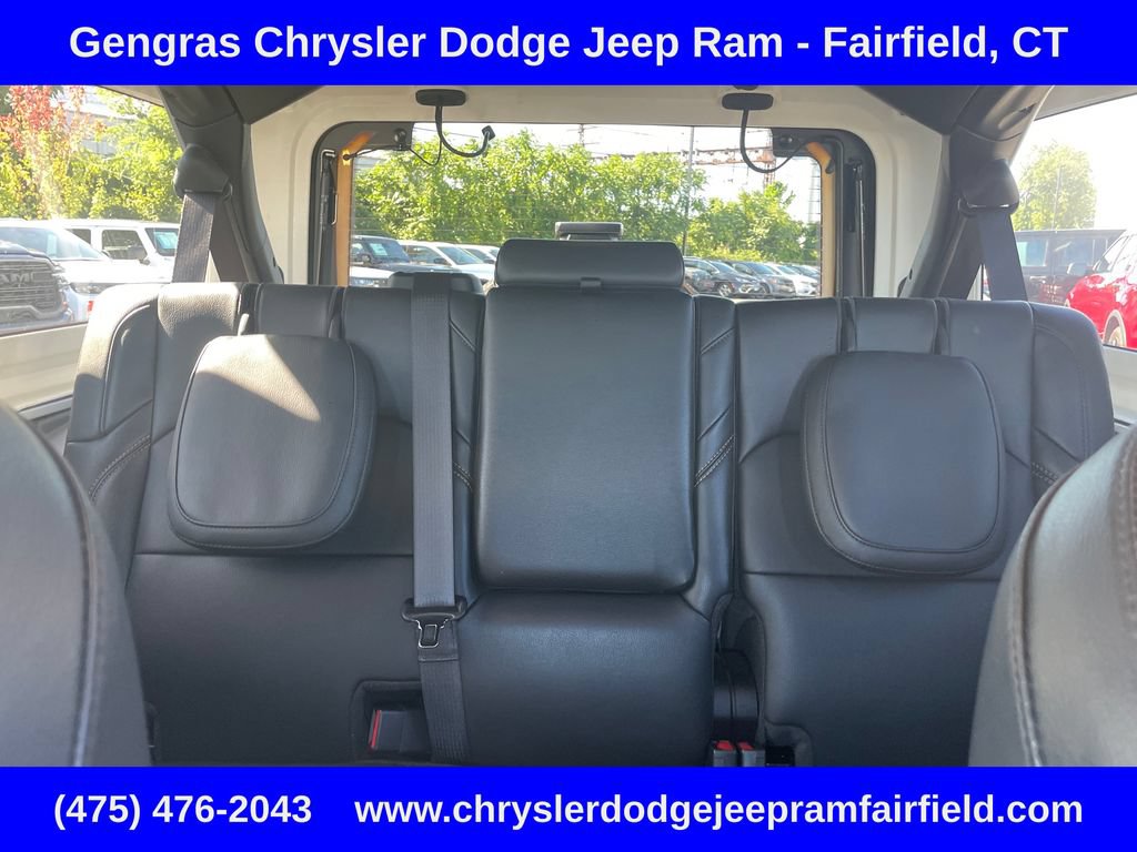 Certified 2024 Jeep Wrangler Unlimited Sahara w/ Technology Group AWD/4WD image 58