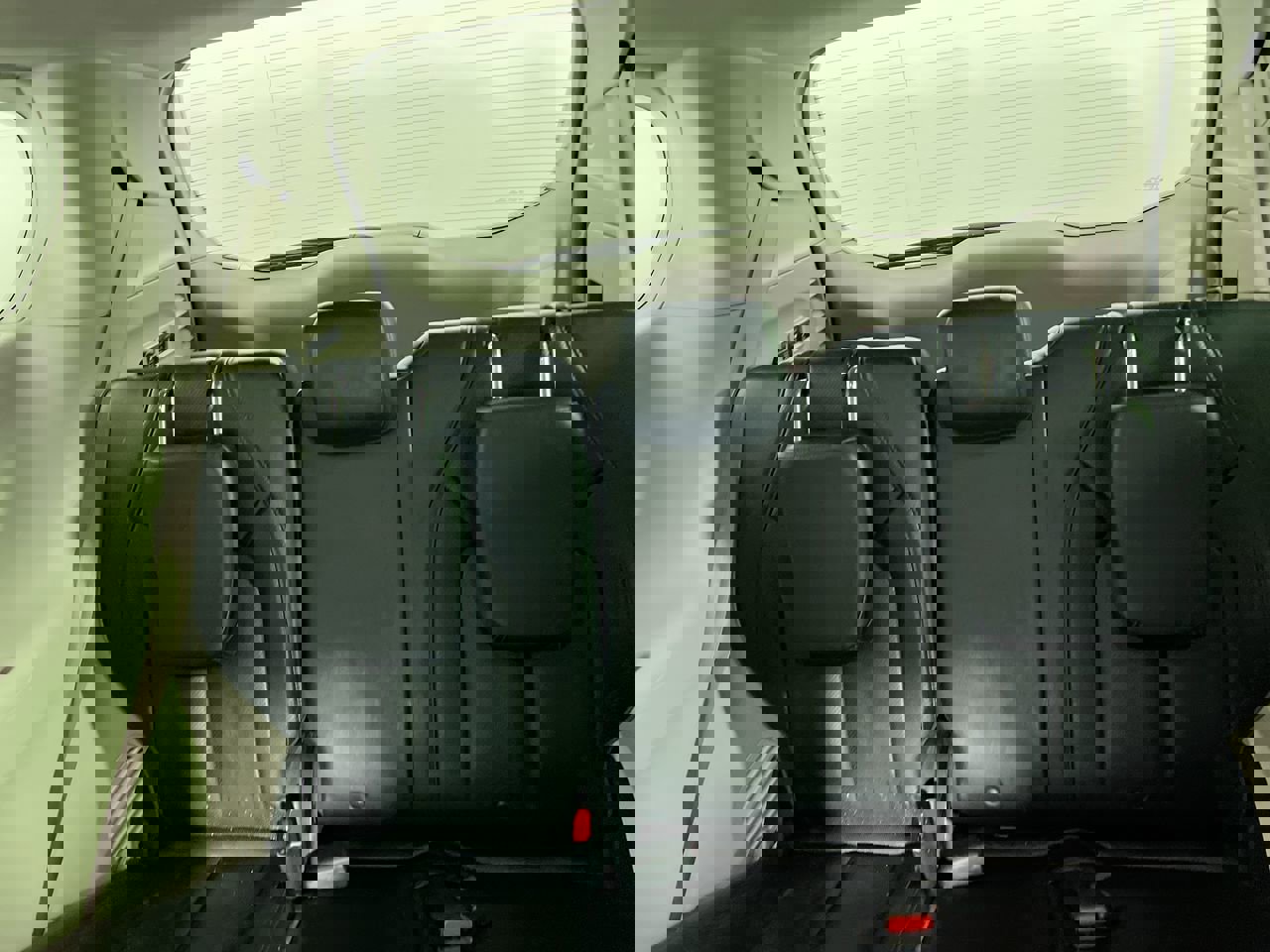 Used 2018 Chrysler Pacifica Limited image 28