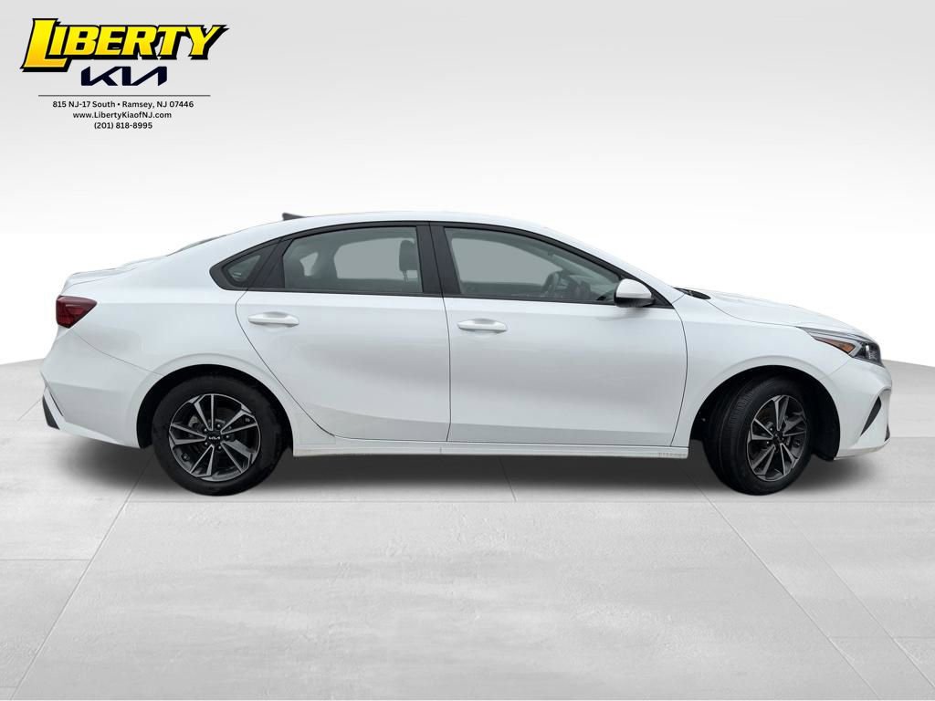 Used 2024 Kia Forte LXS image 8
